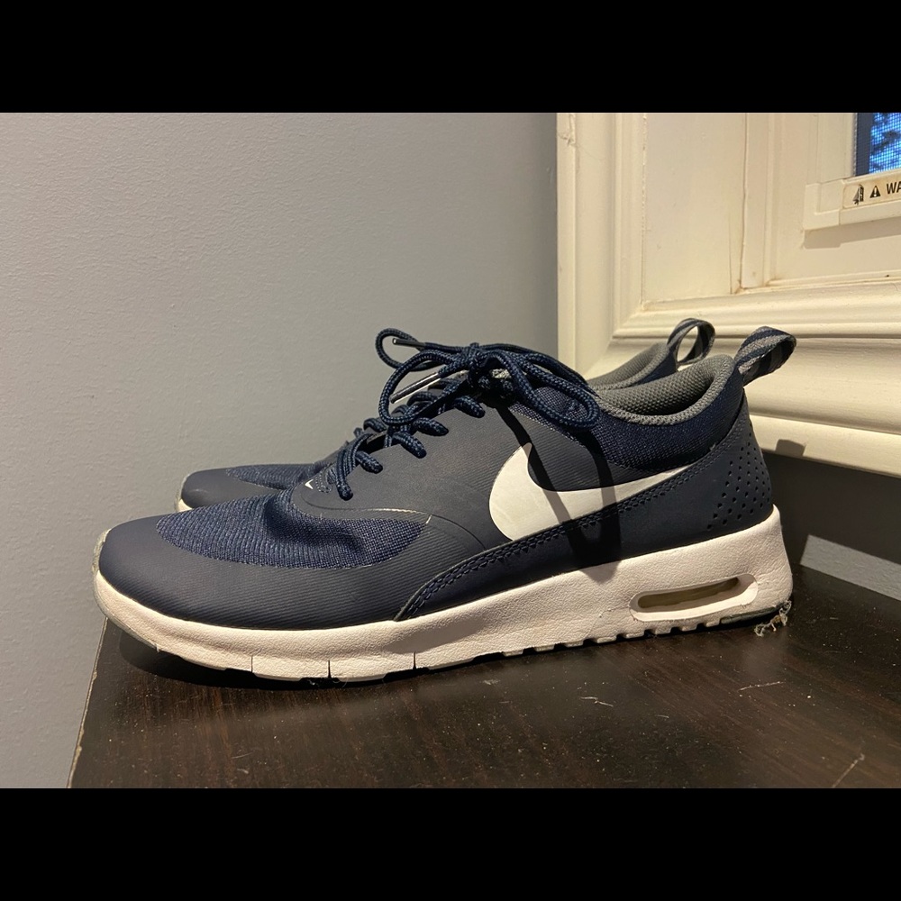 Nike Air Max Thea size 7Y